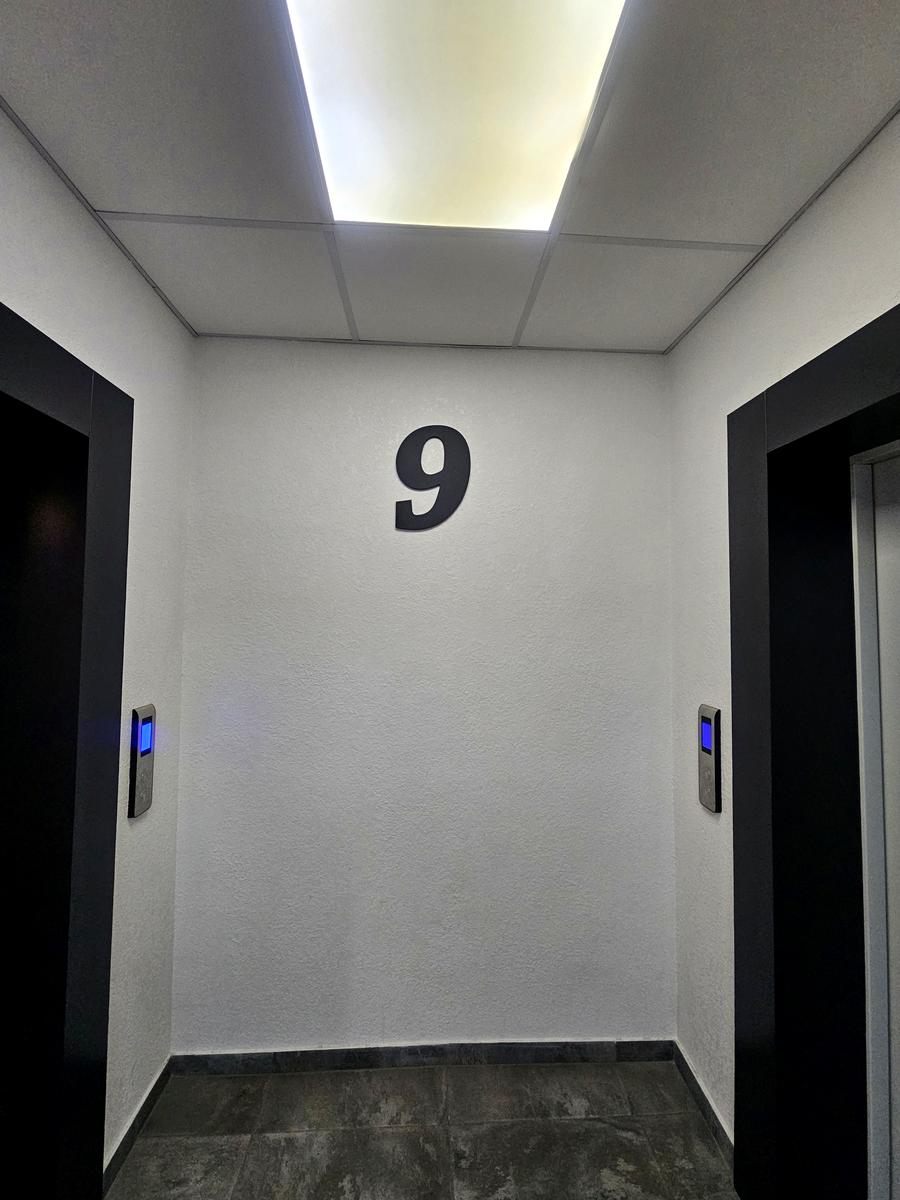 1869445612486181
