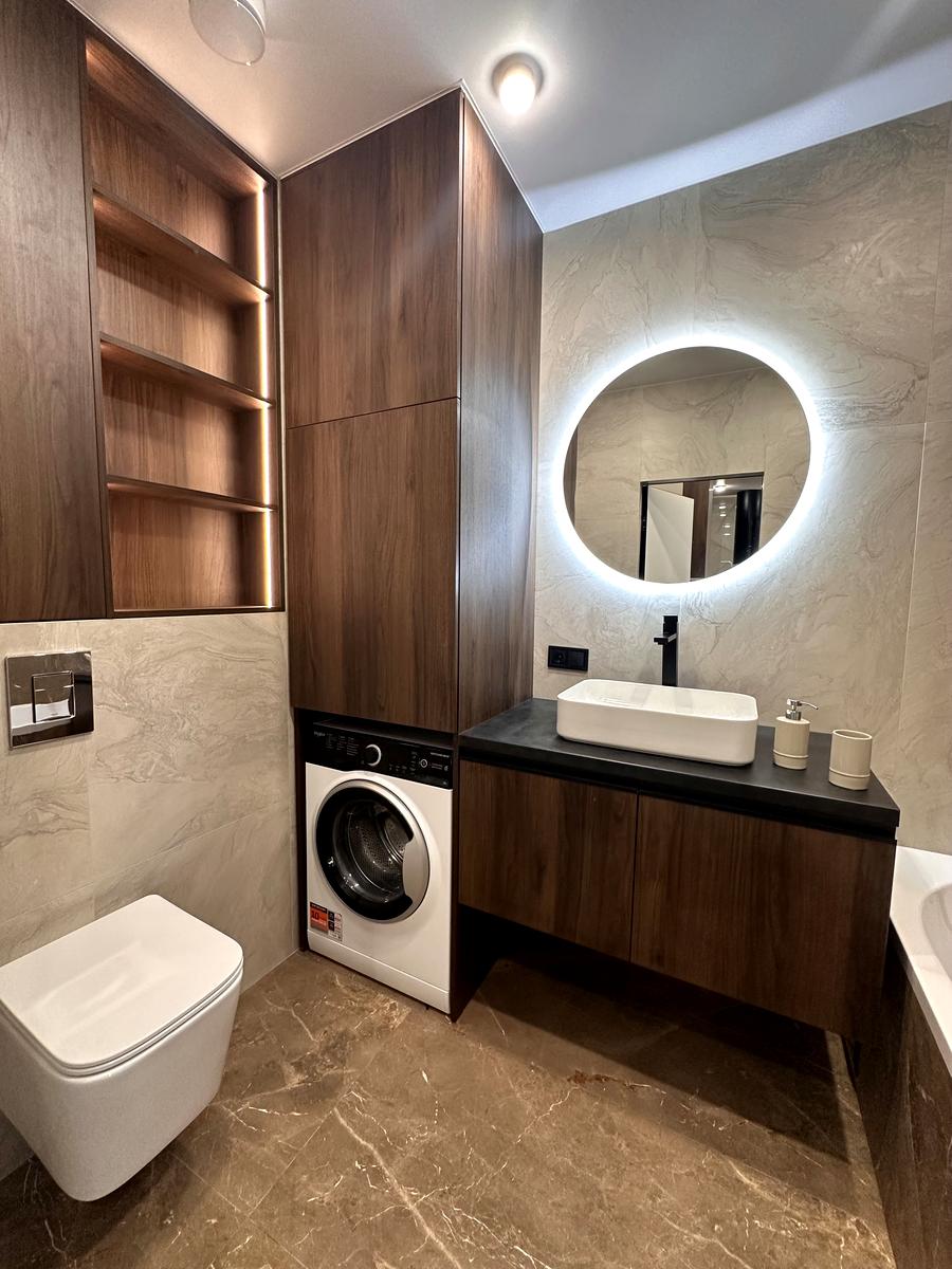 1869446249632543