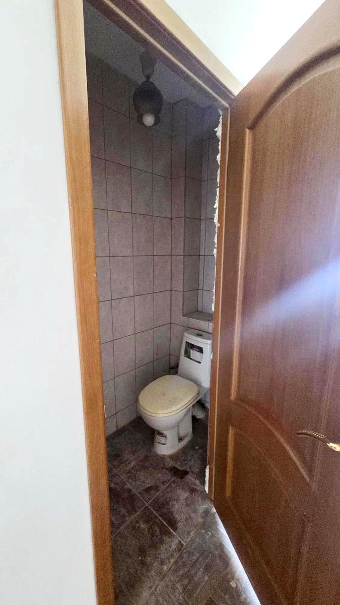 1869452280570871