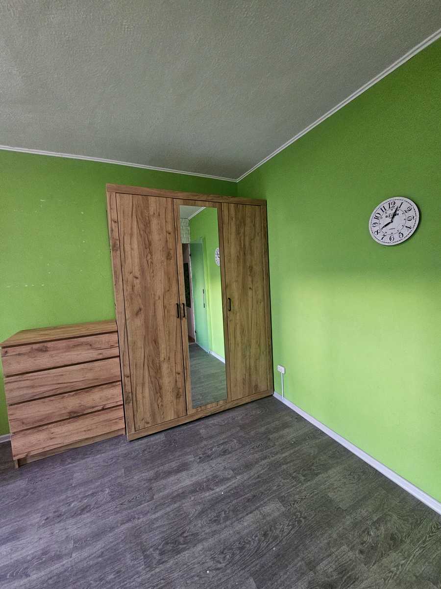 1869486368596310