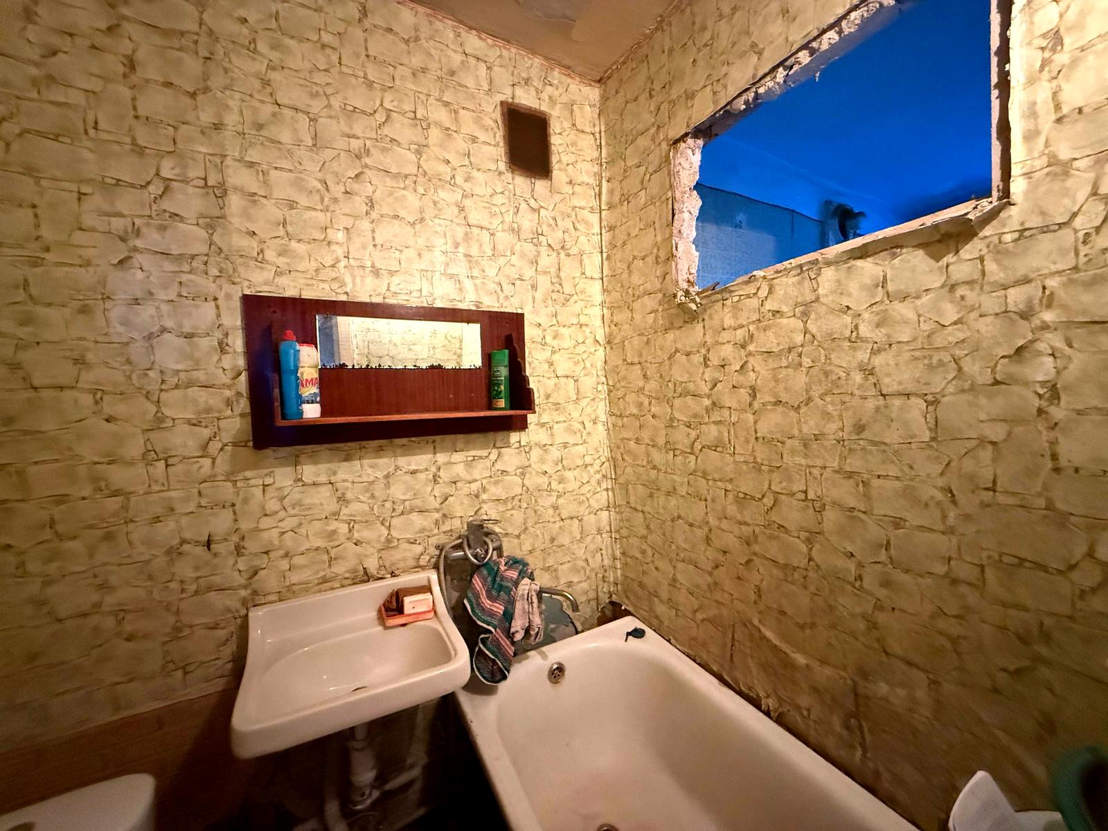 1869488909198119