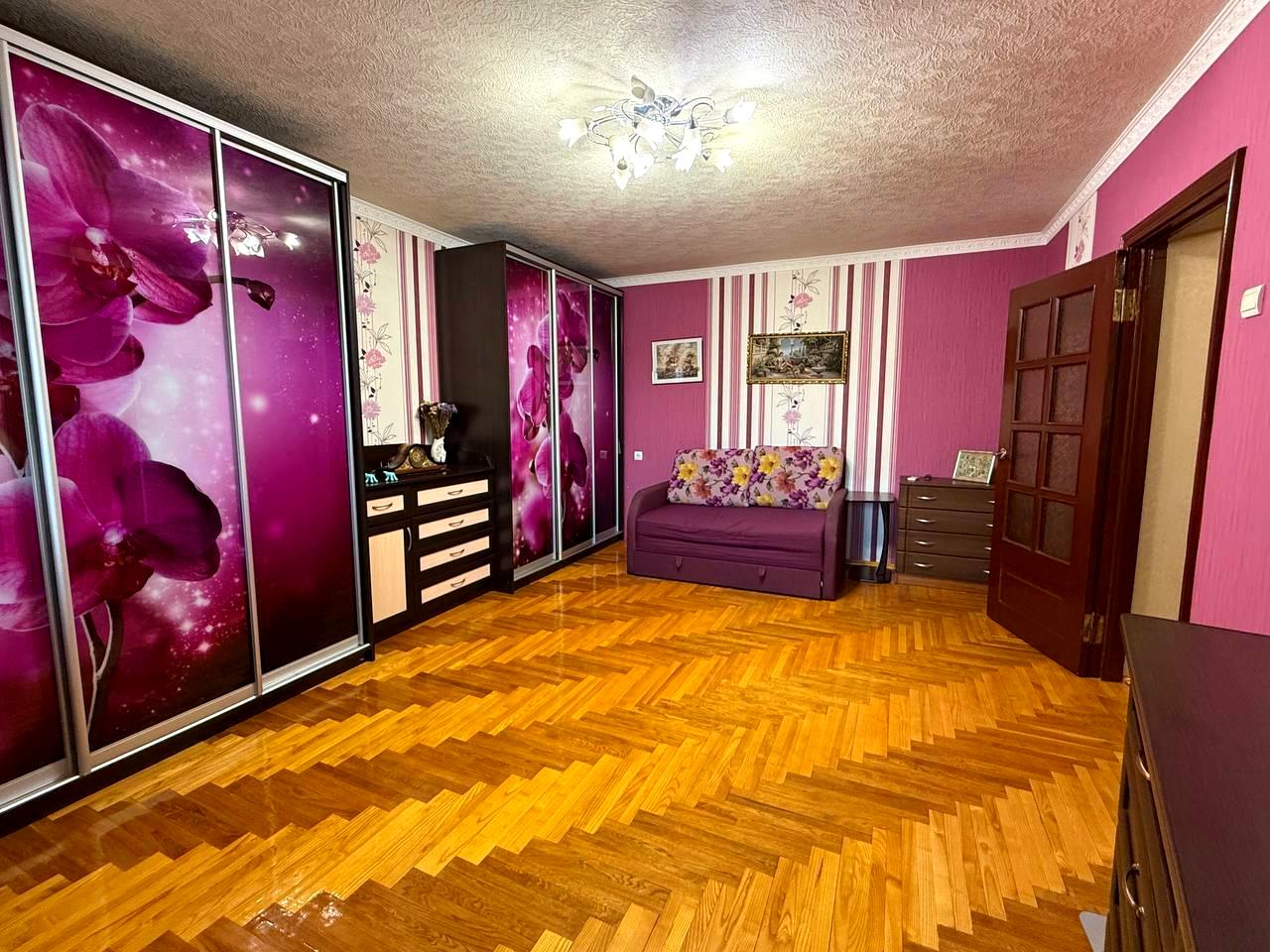1869494513674964