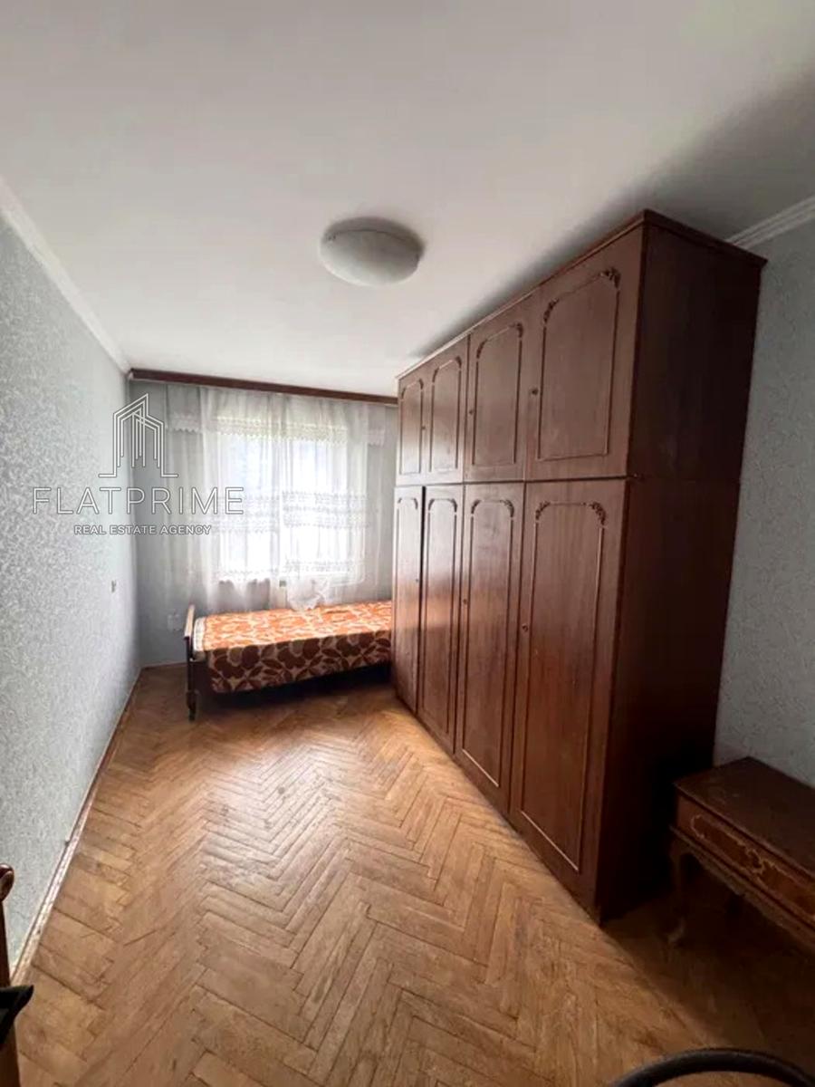 1869494599354938
