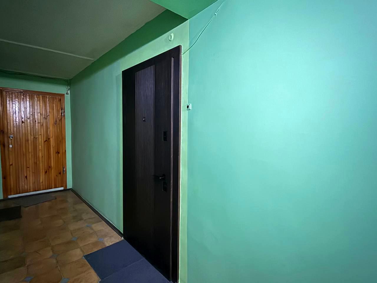 1869494726061964