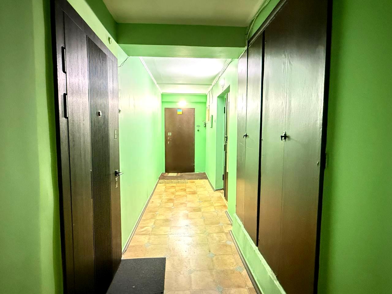 1869494738542786