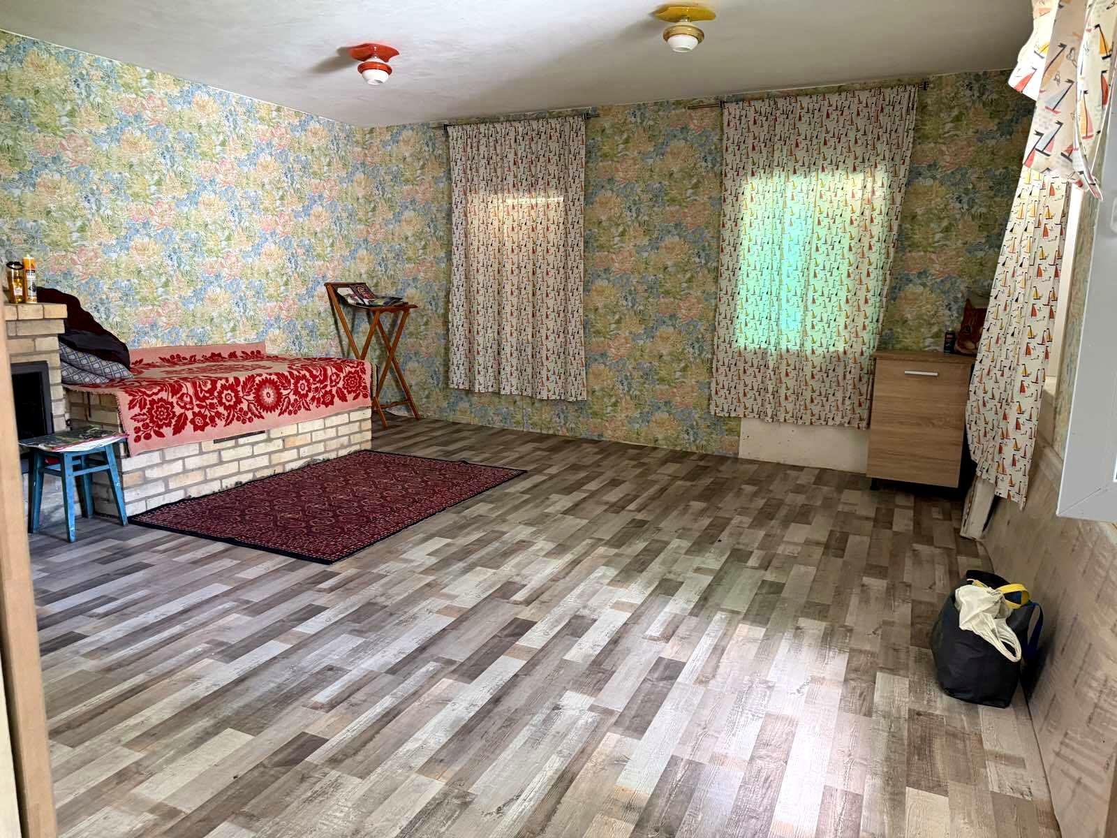 1869499306738572