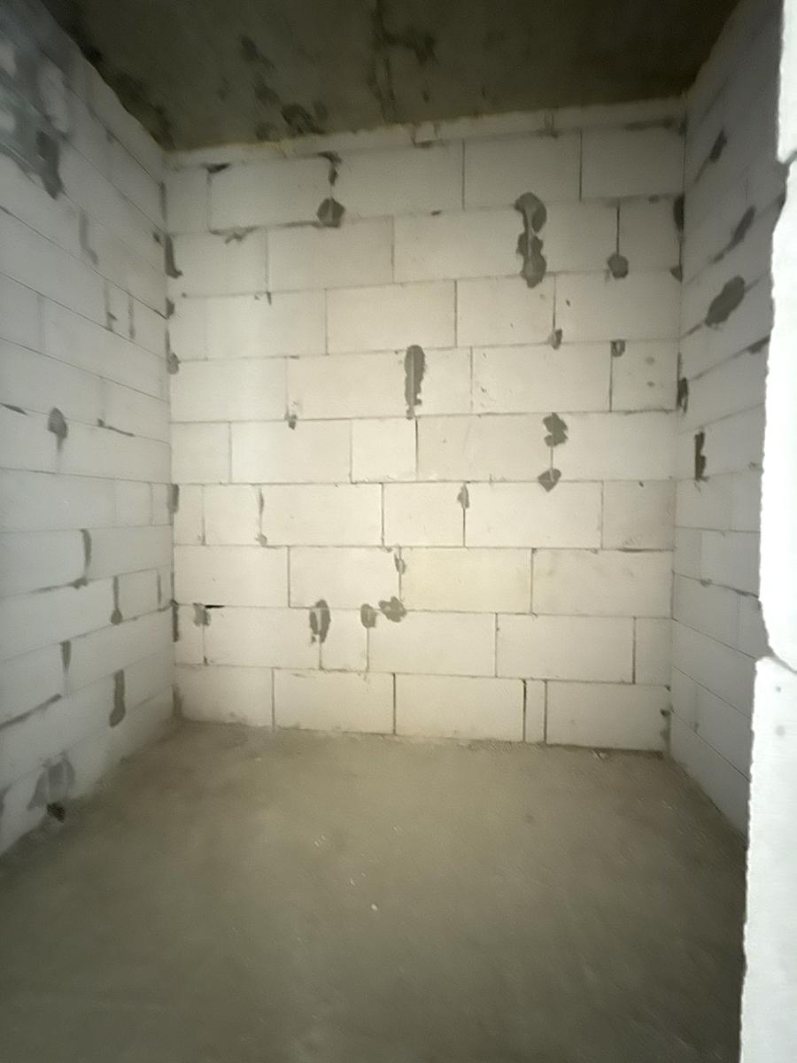 1869499715861259