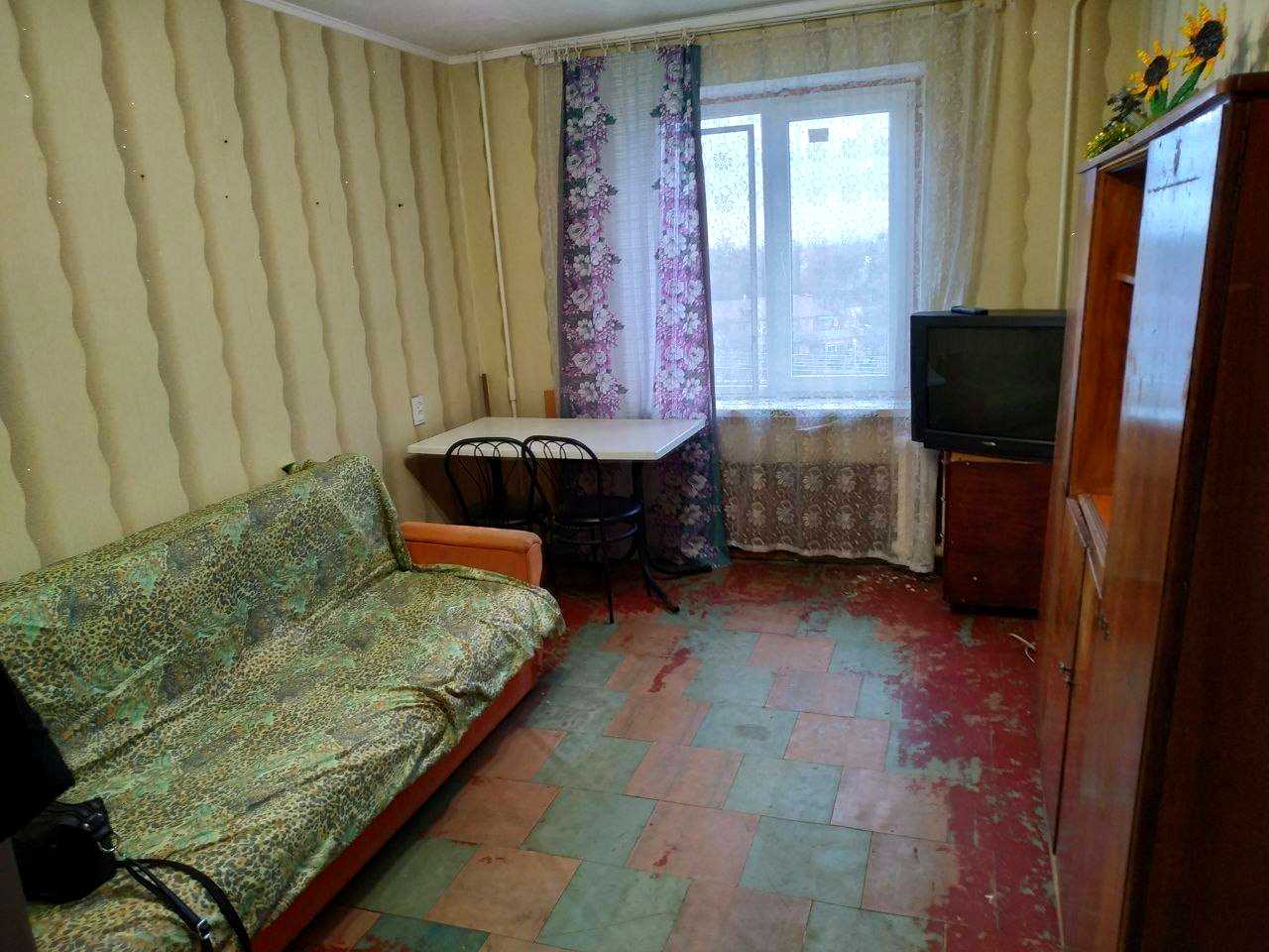 1869499887978063
