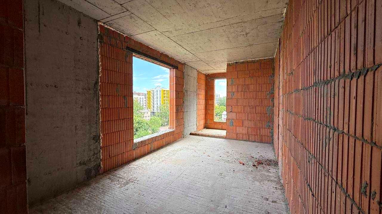 1869503244410290
