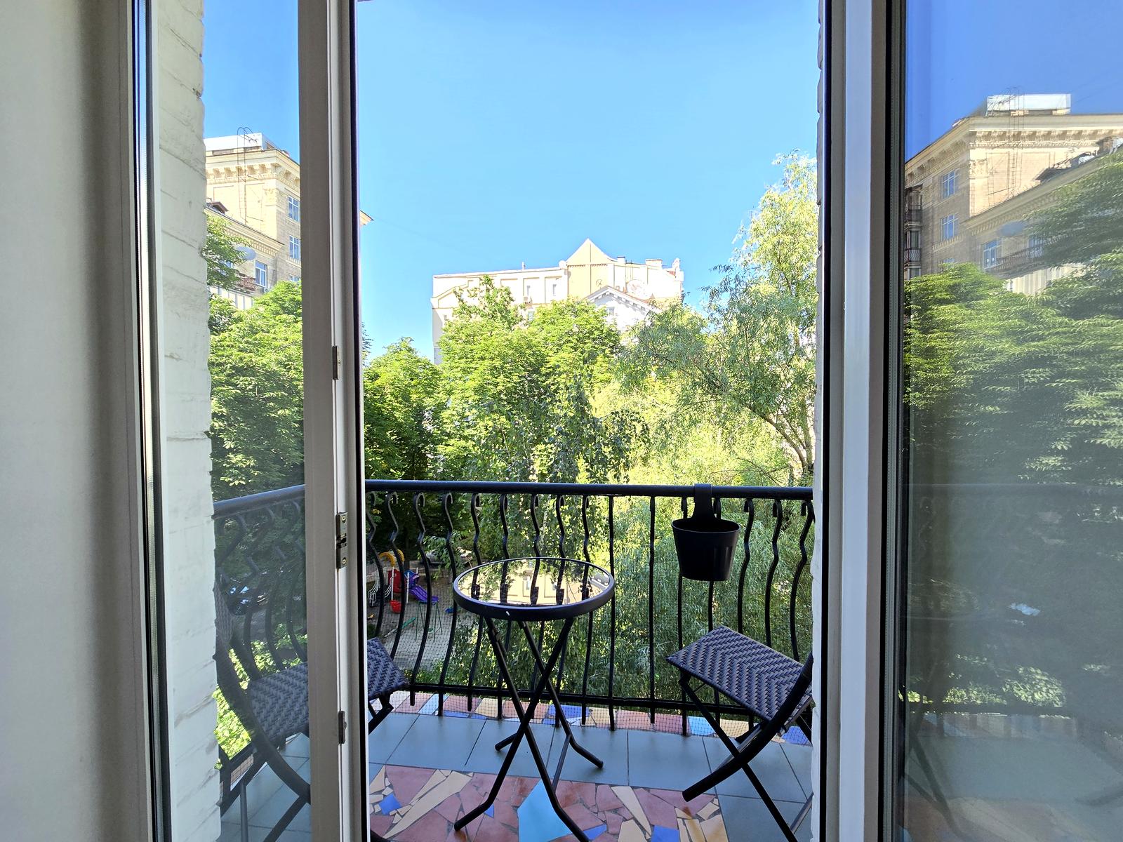 1869505149335520