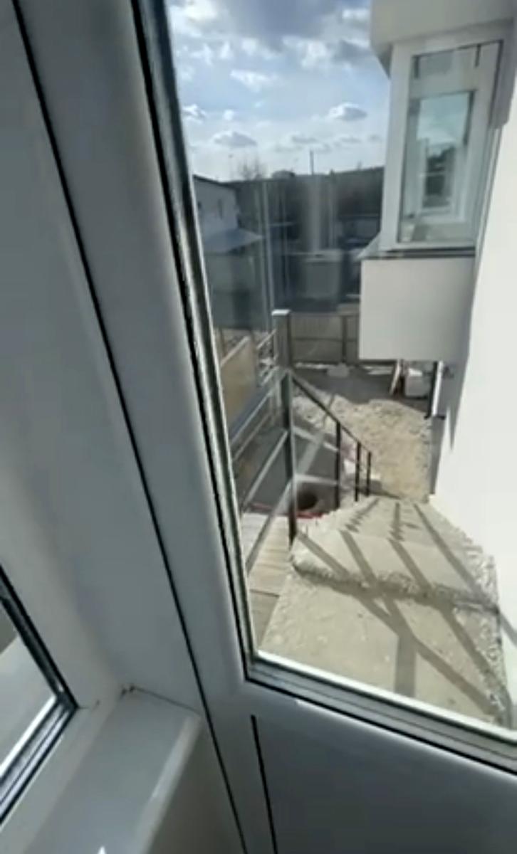 1869507708702138