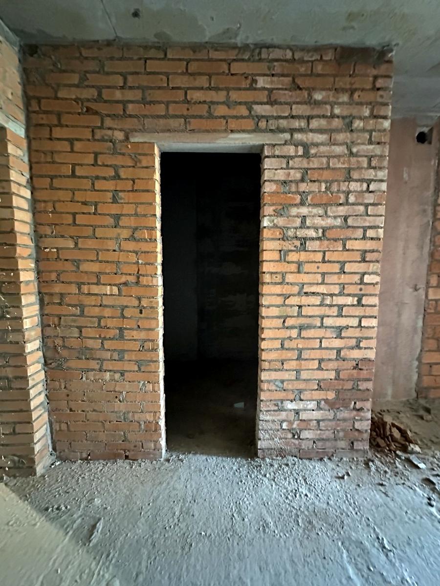 1869508858541316