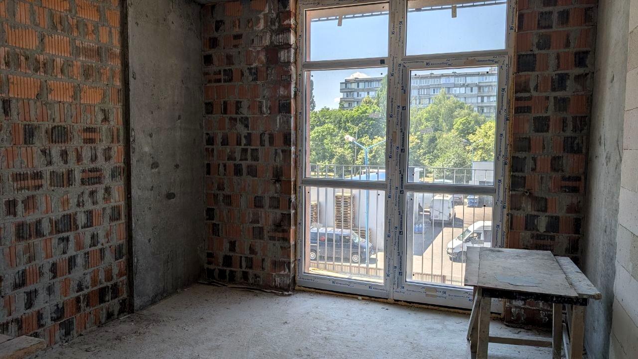 1869514537800554