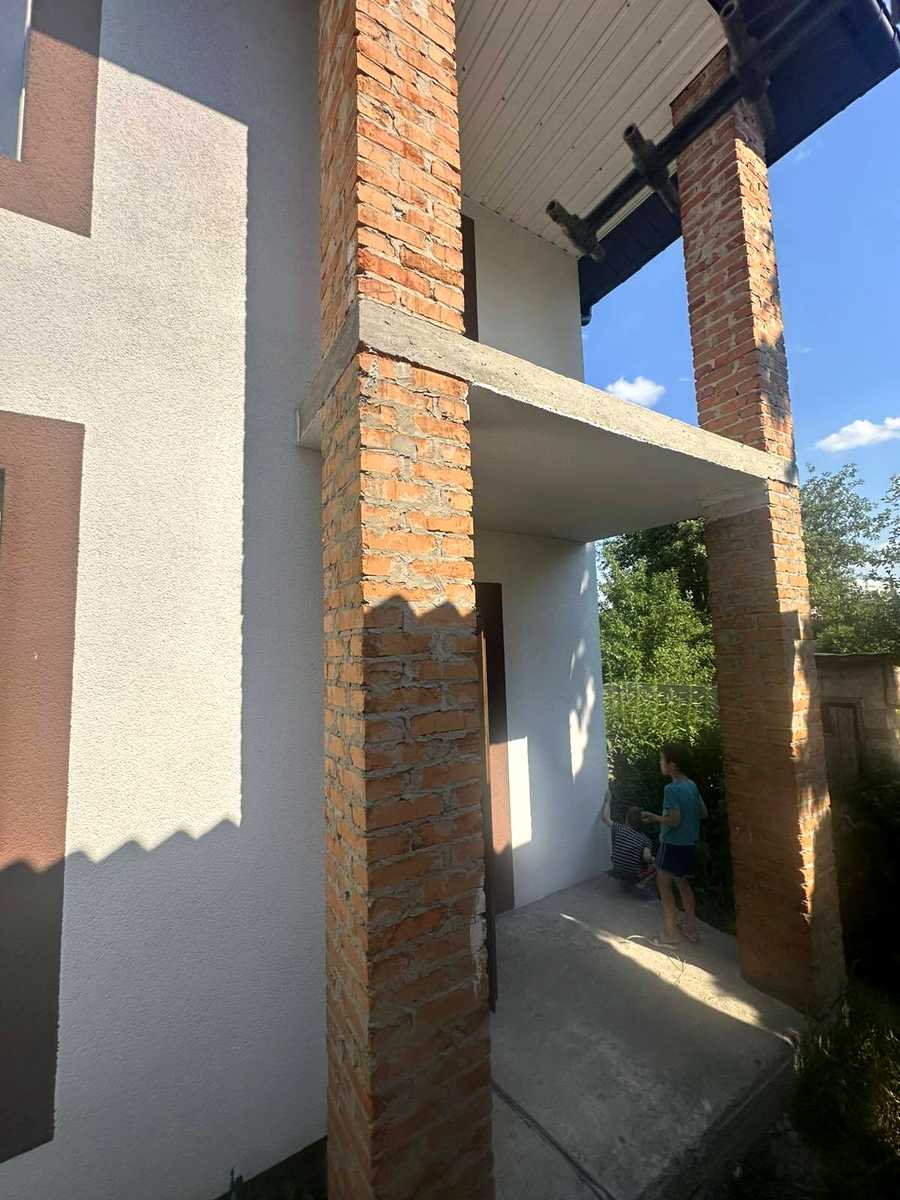 1869514927412917