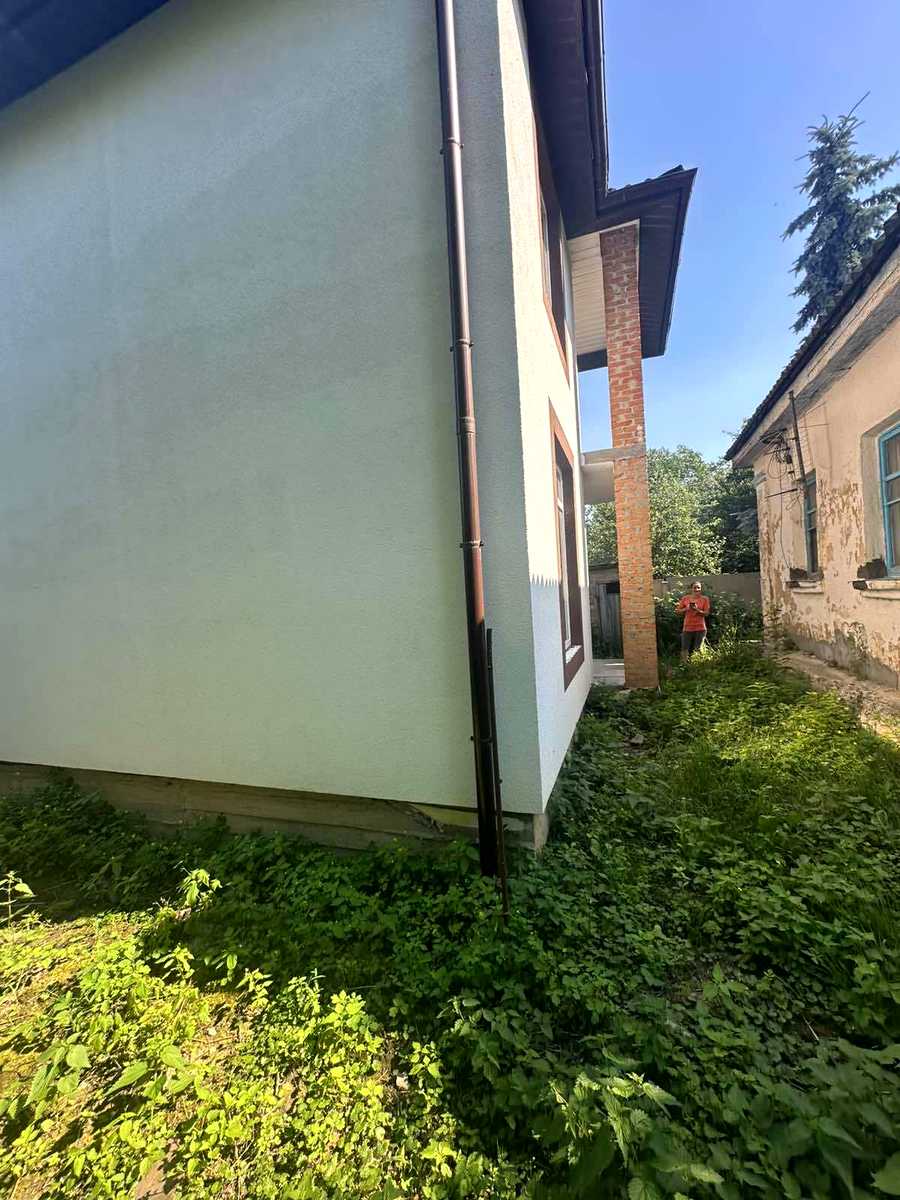 1869515066691652