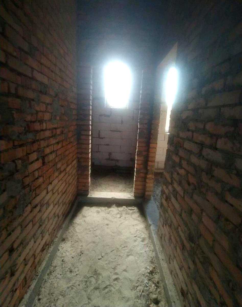 1869516596336673