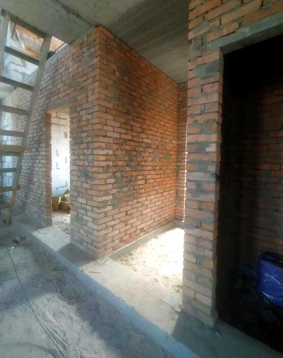 1869516596380469