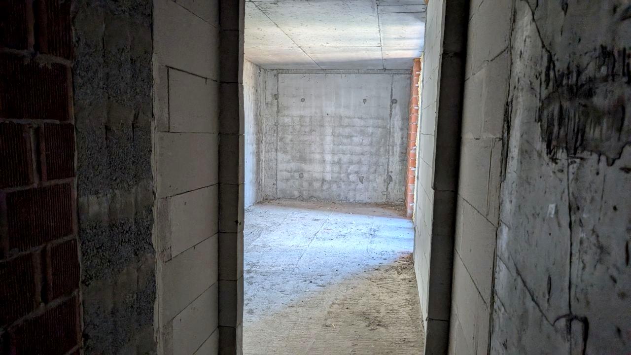 1869518550537611