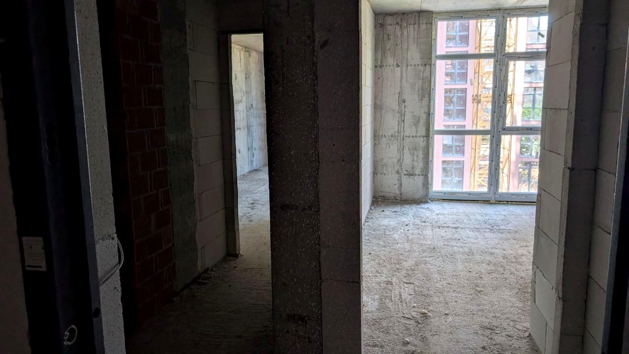 1869518551102450