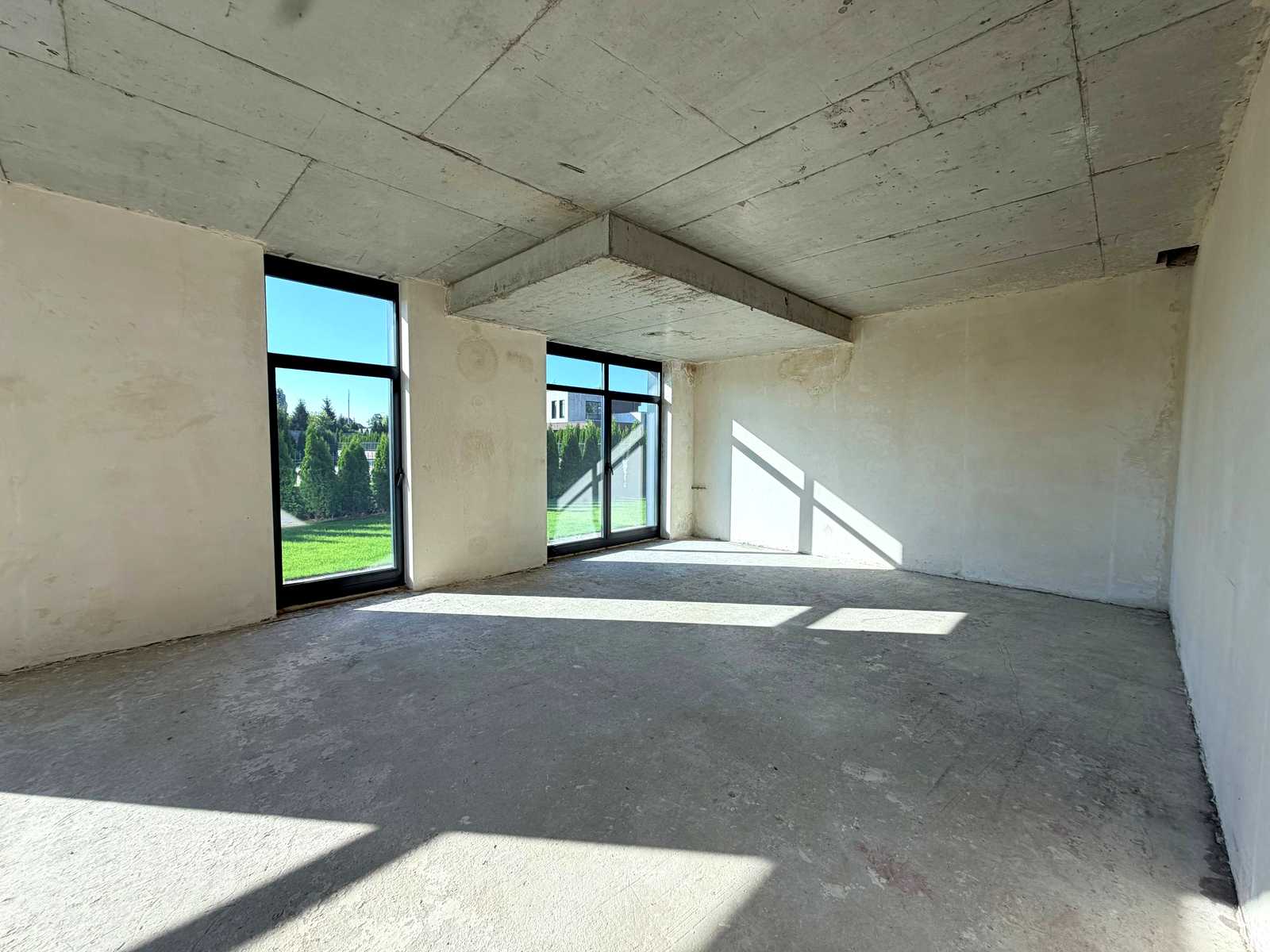 1869524328843892