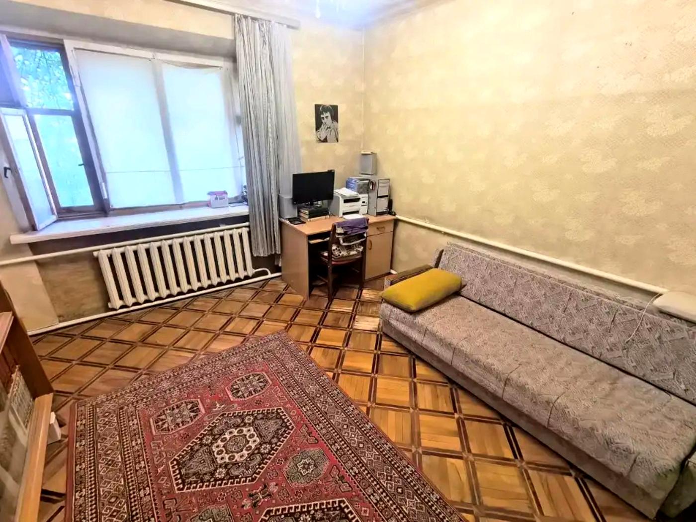 1869543630483237