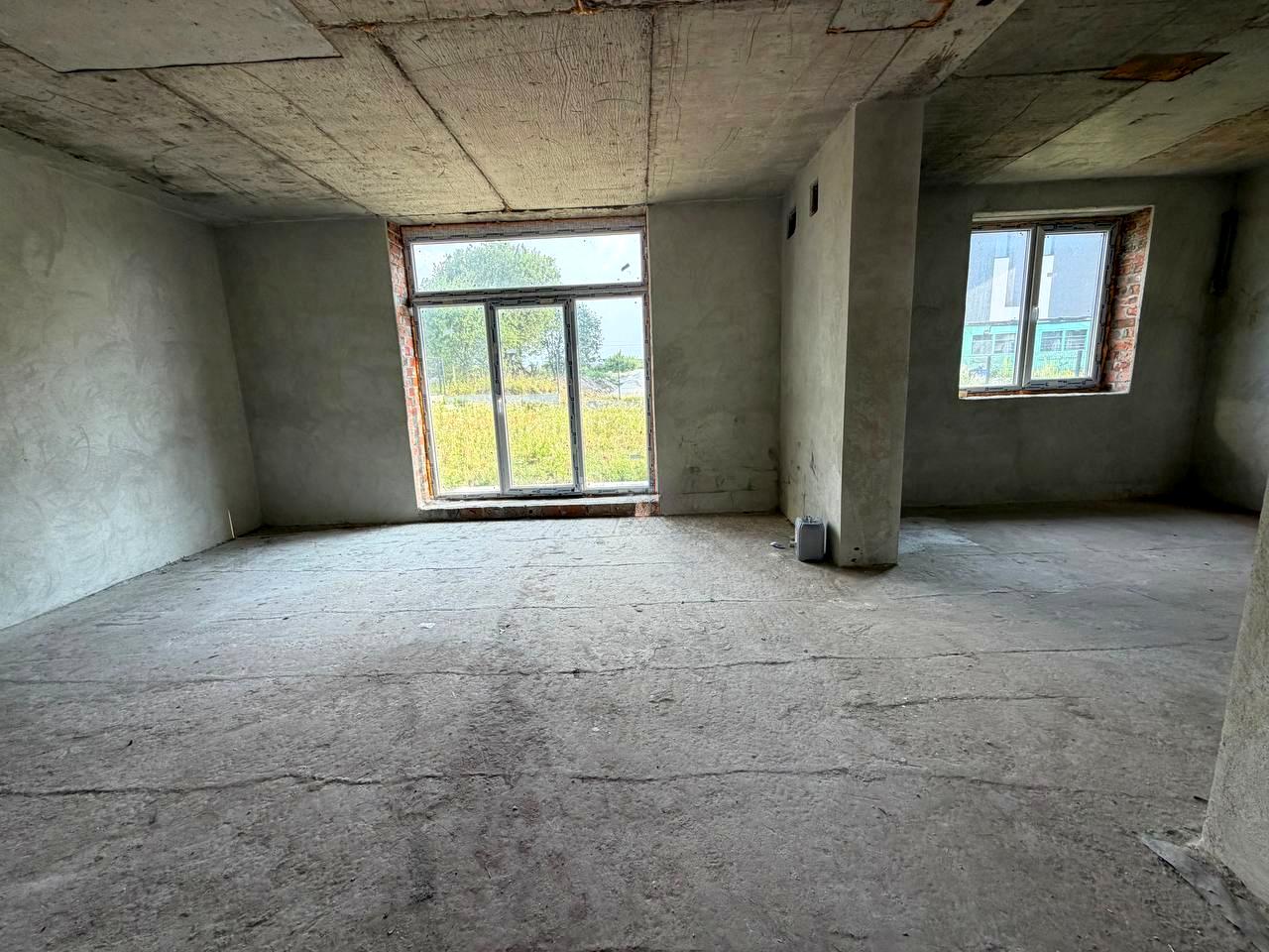 1869543686658919