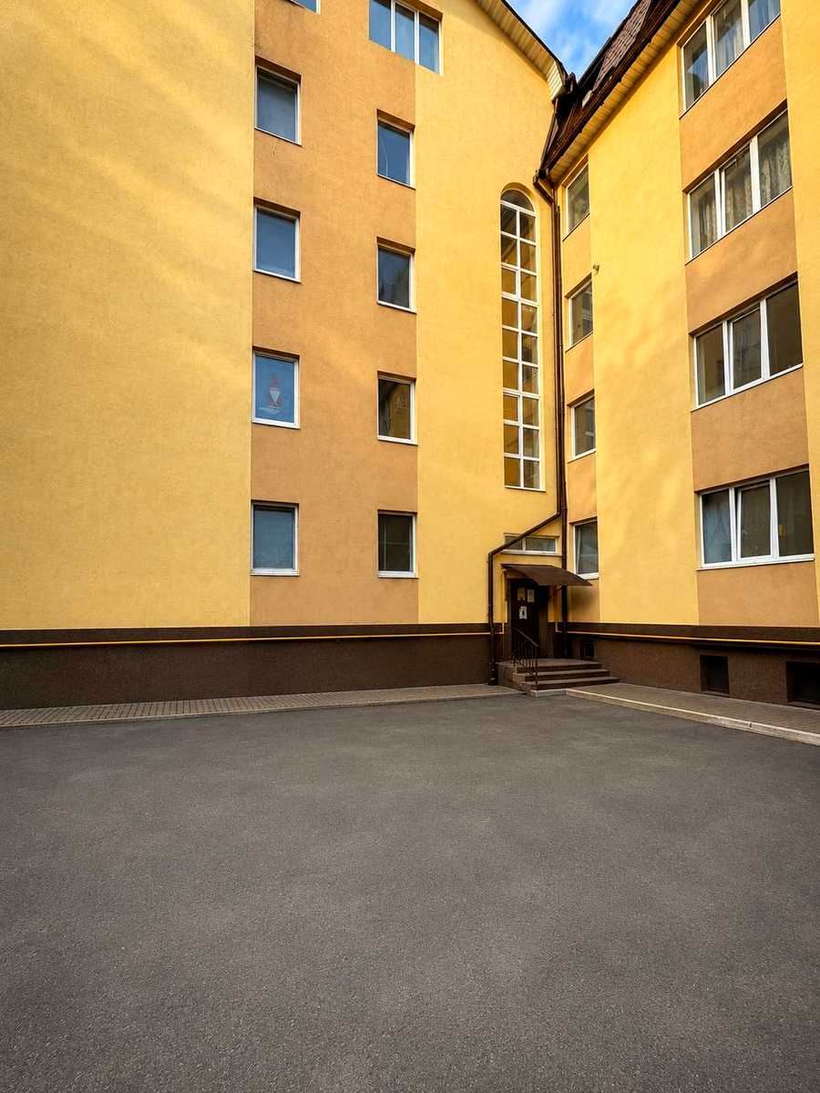 1869543990023670