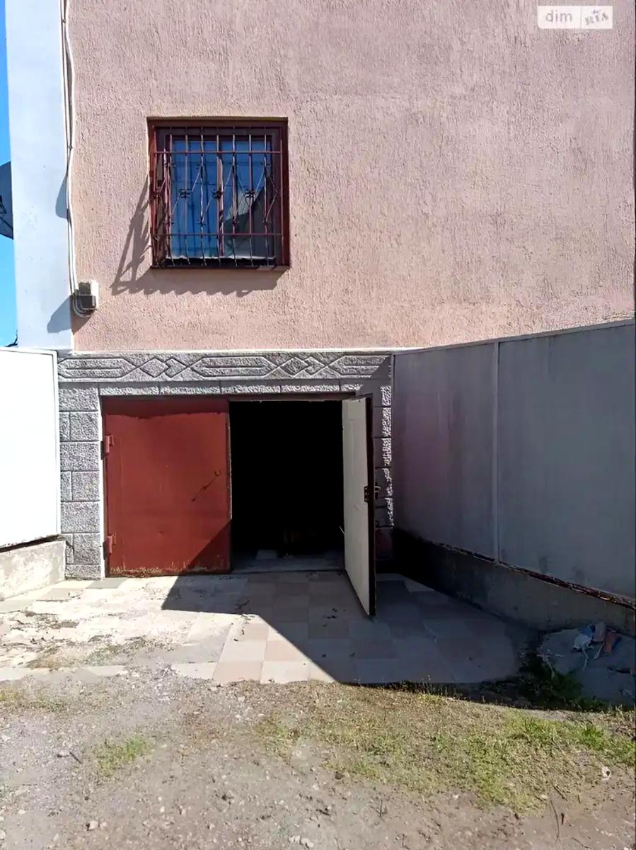 1869549723778512