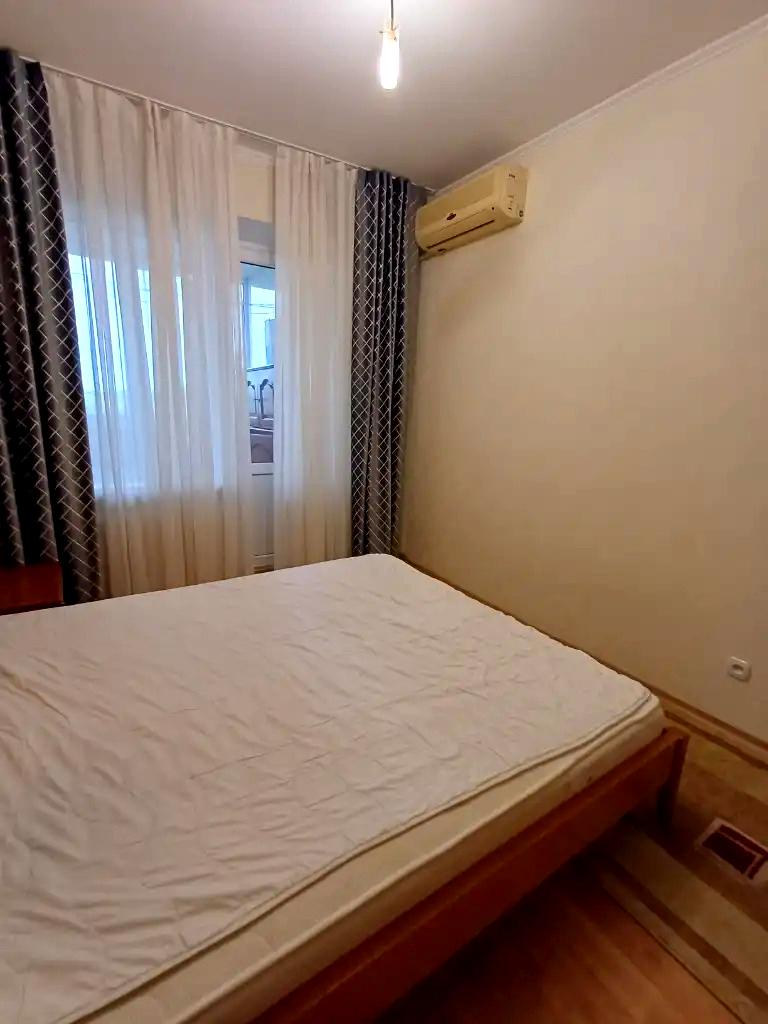 1869584674797836