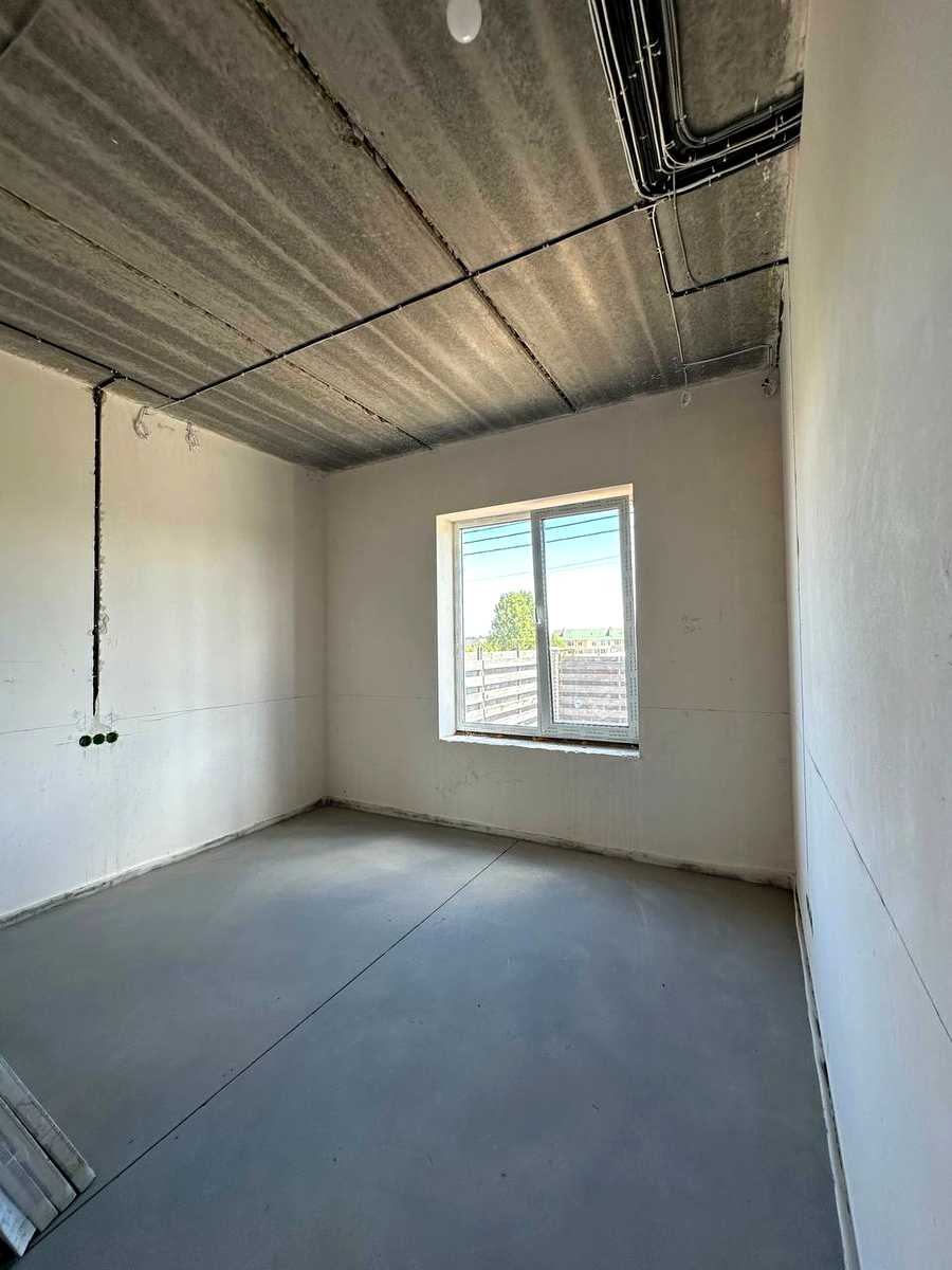 1869586049973566