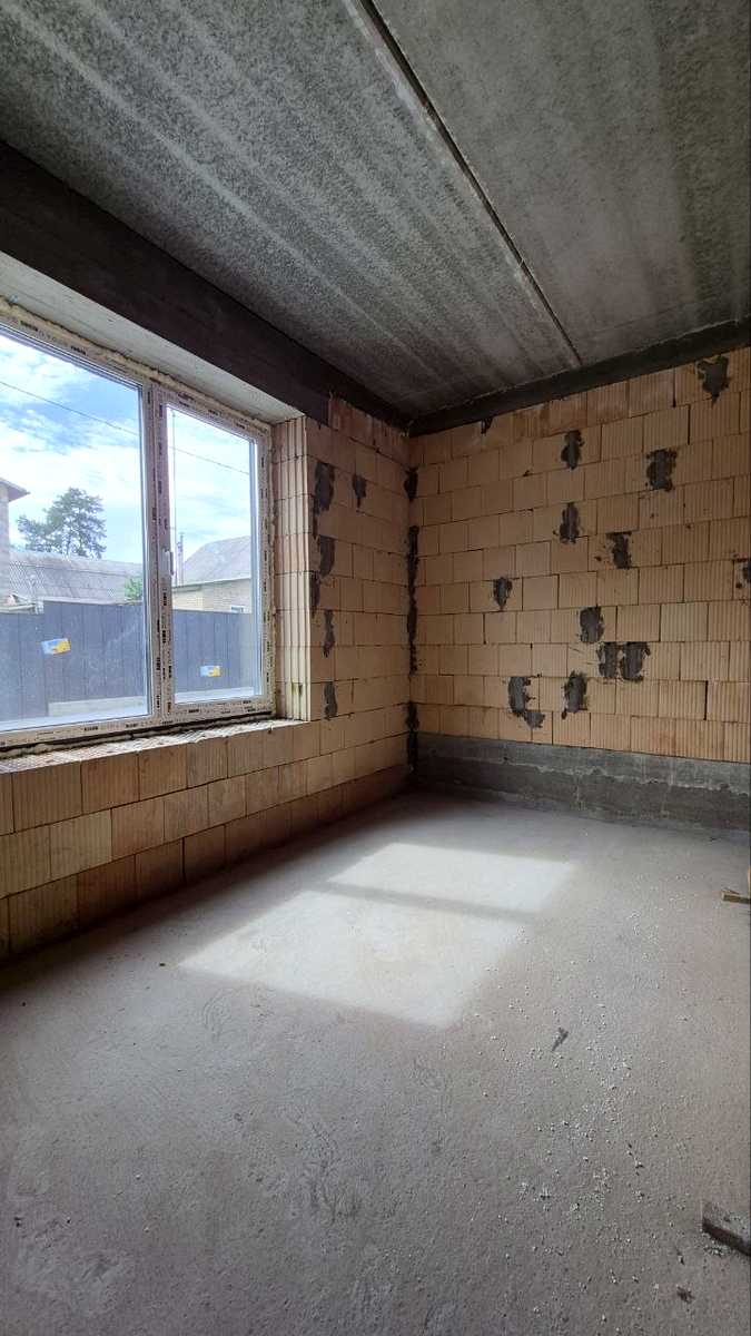1869587039180643