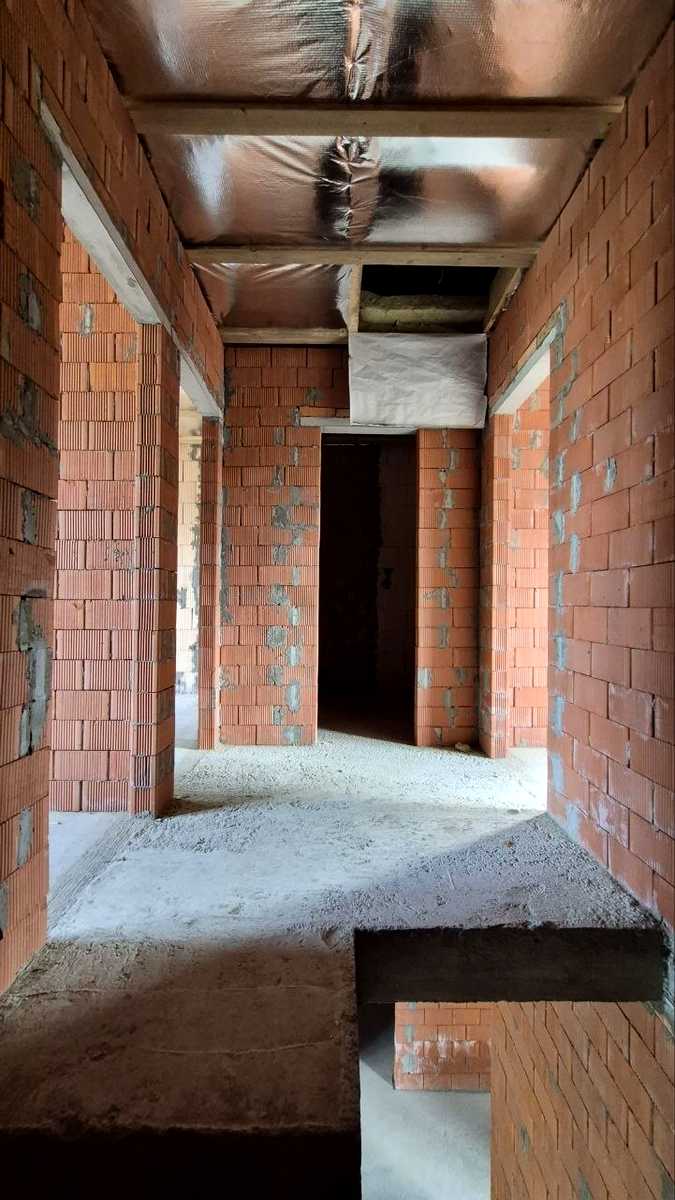 1869587039667917