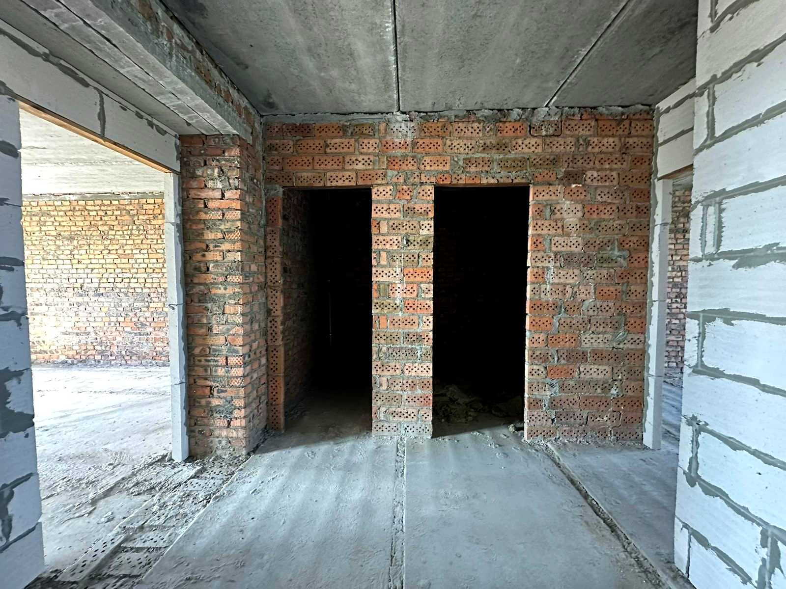 1869587533766403