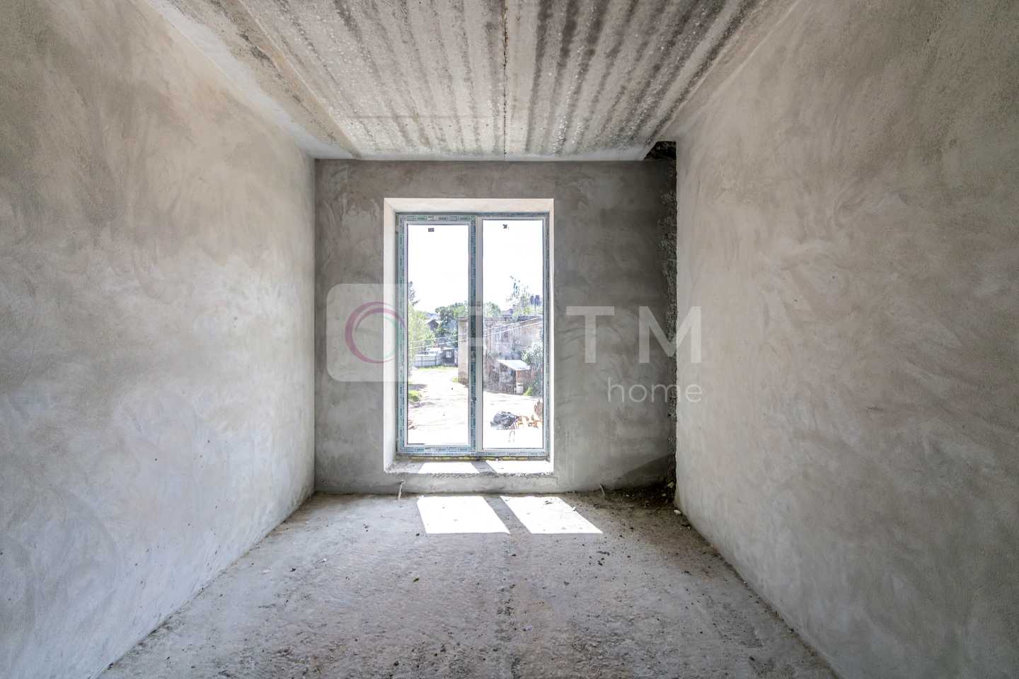 1869590362408061