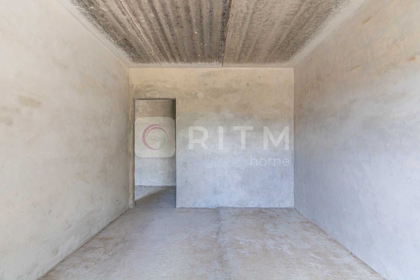 1869590363276564