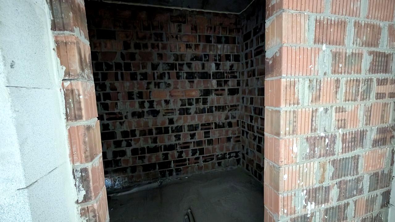 1869591237378336