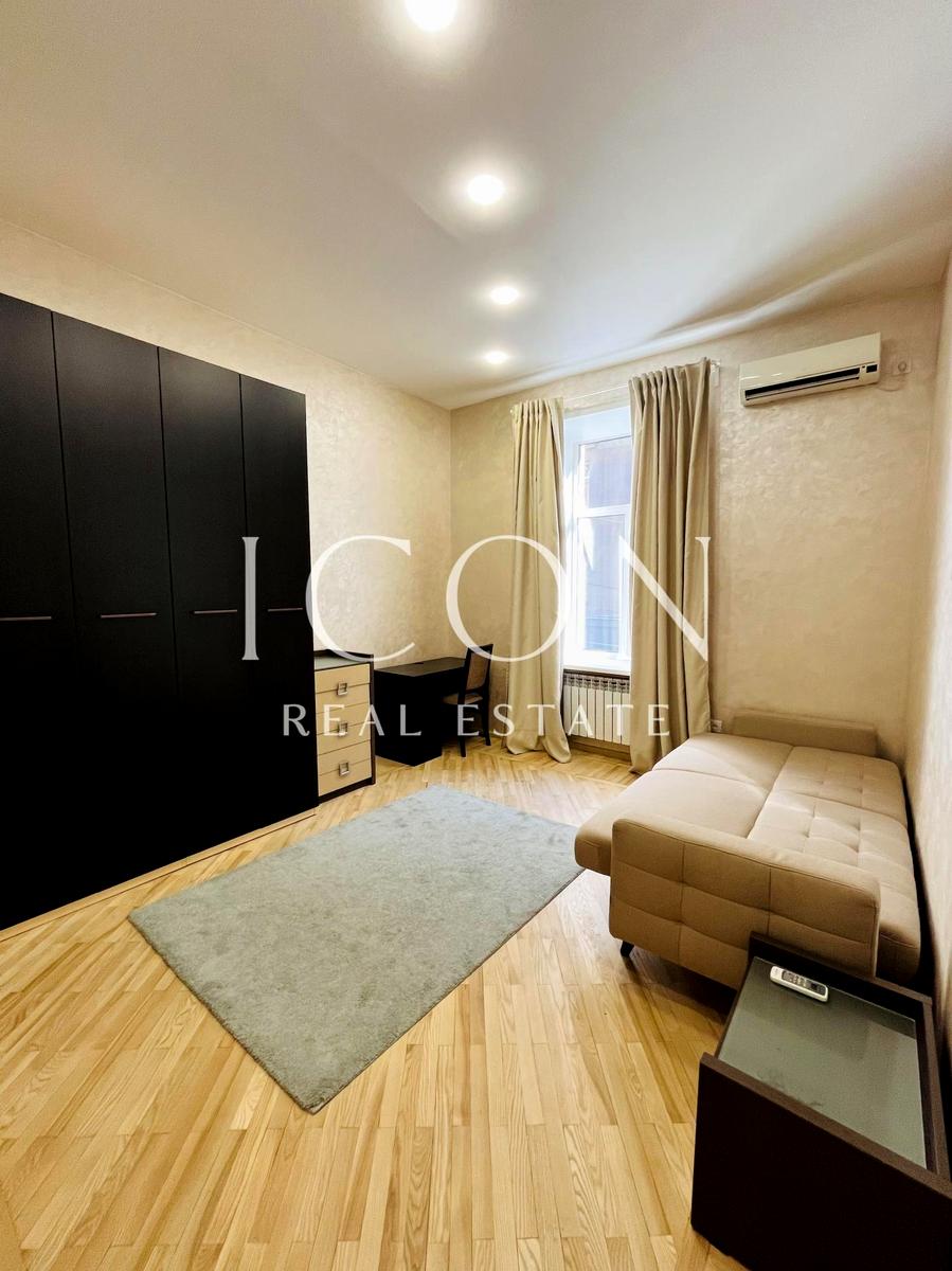 1869591589935651