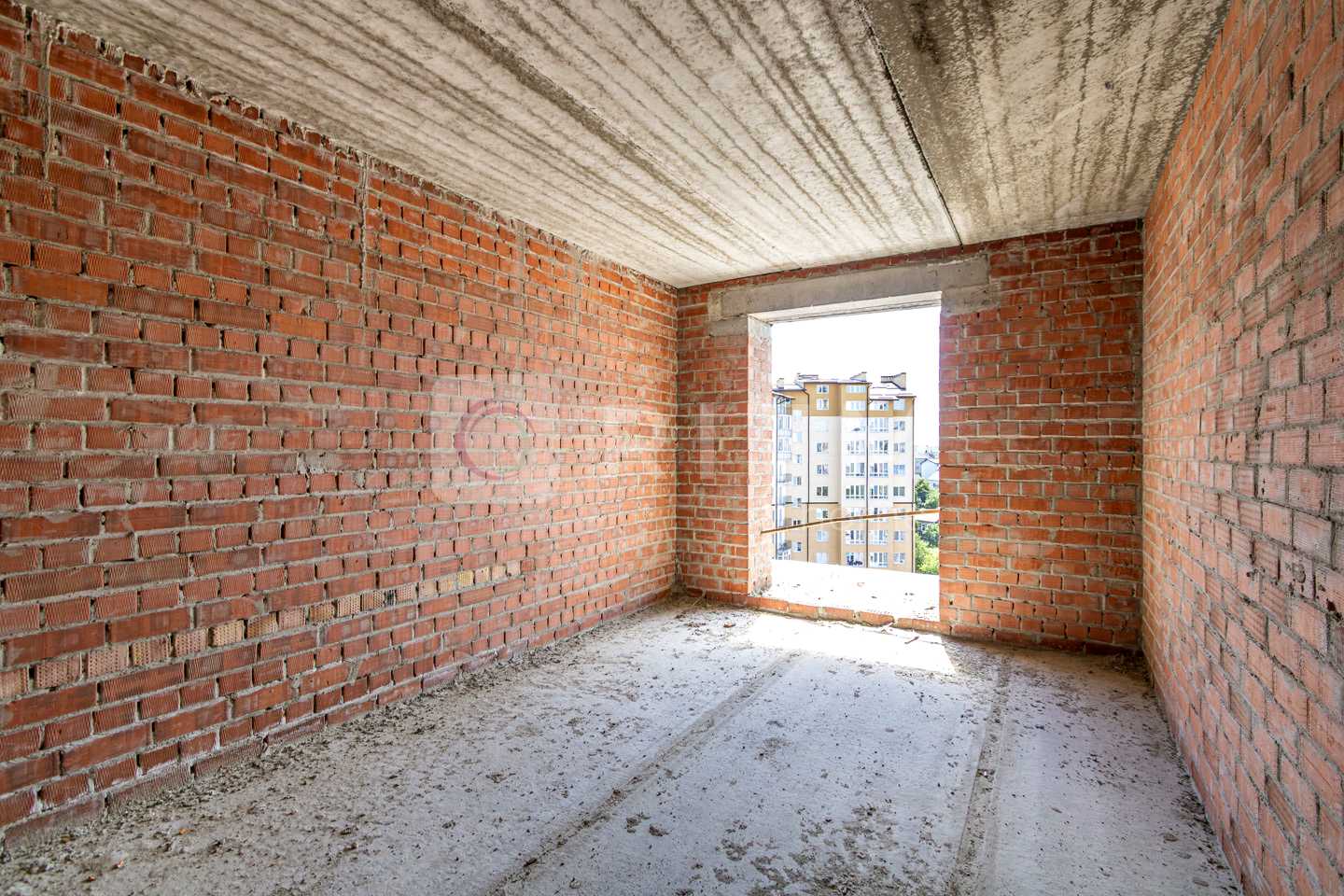 1869592250951492