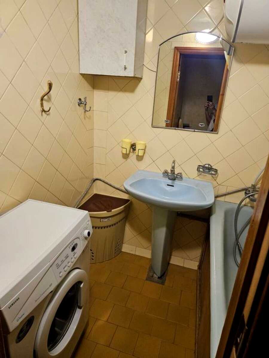 1869592844921963