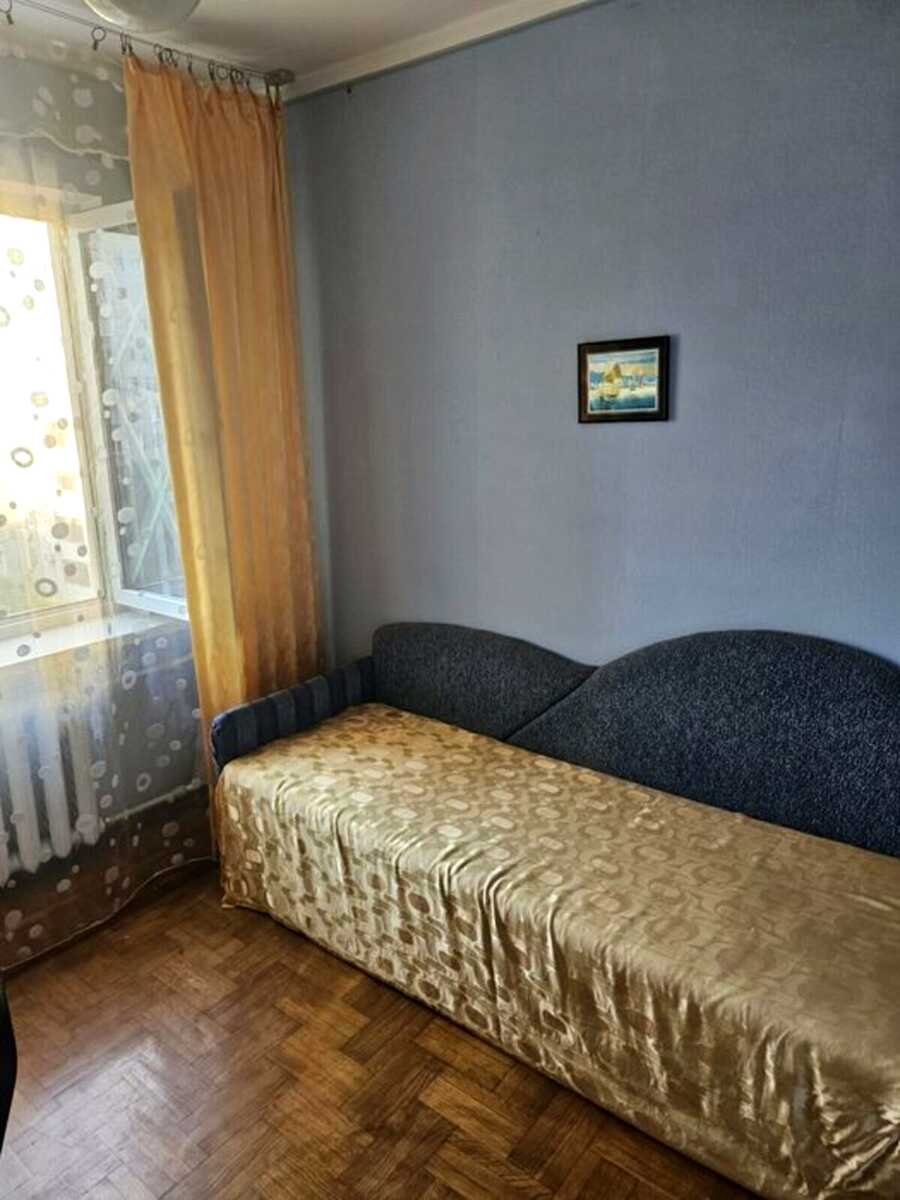 1869592844945409