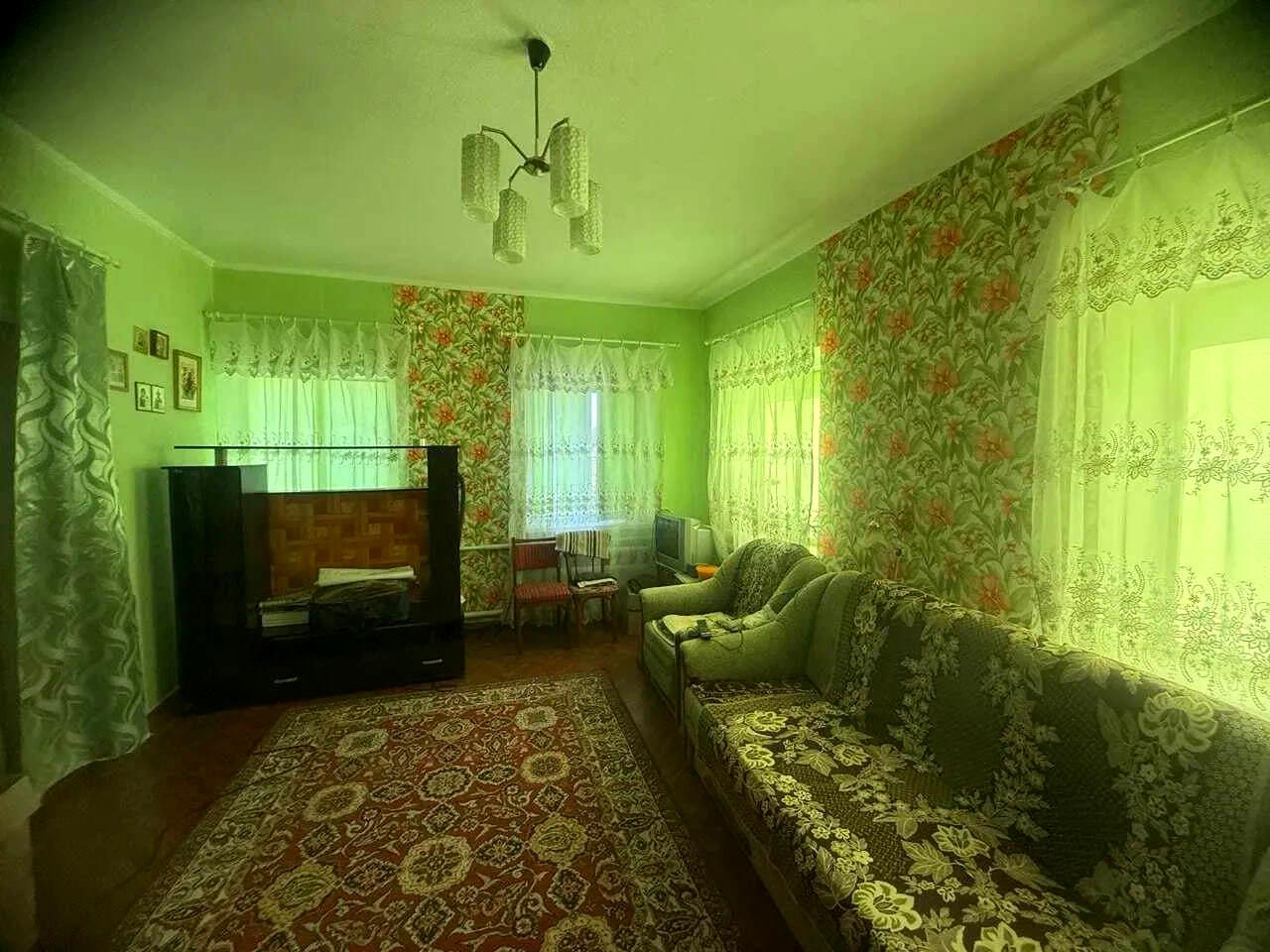 1869593927966426