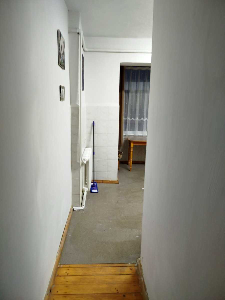 1869596750718147
