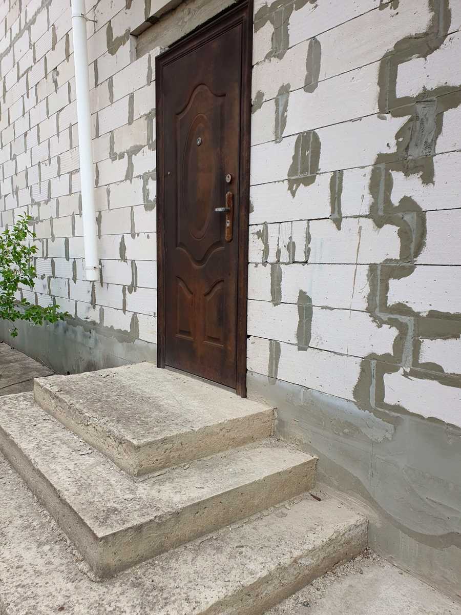 1869599173865945