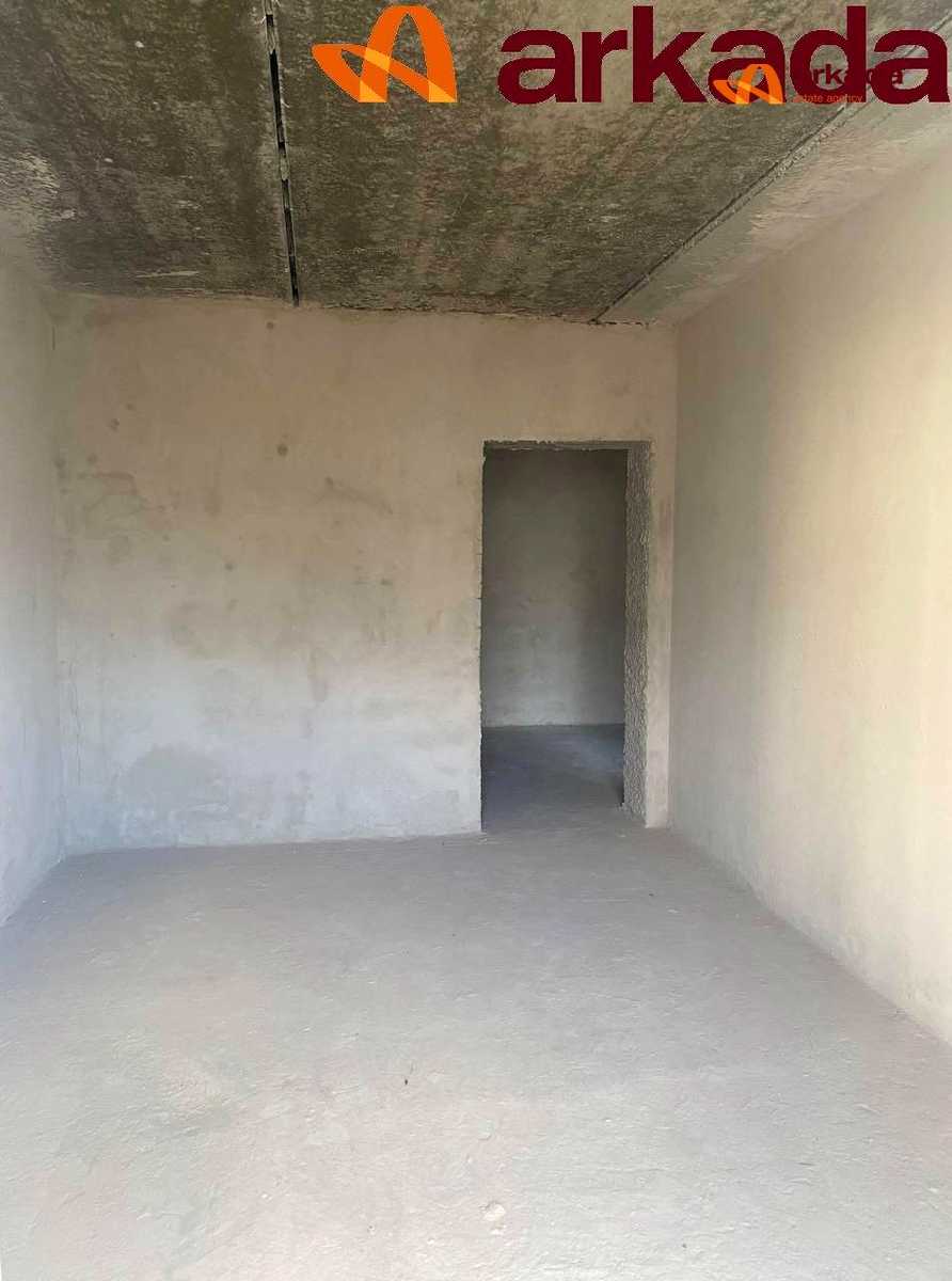 1869606993941533