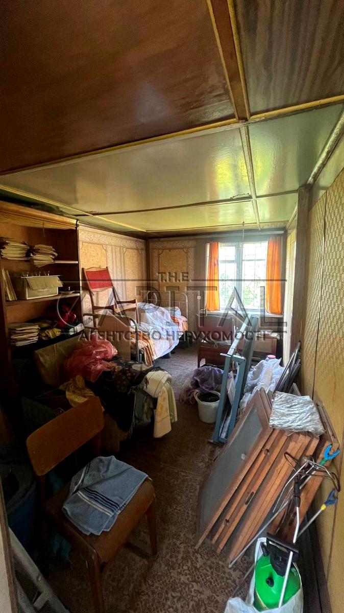 1869608242707358