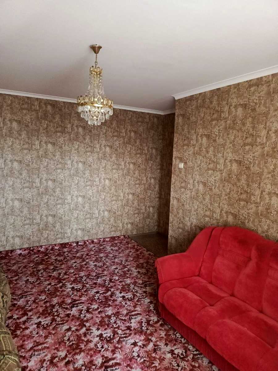 1869608726855935