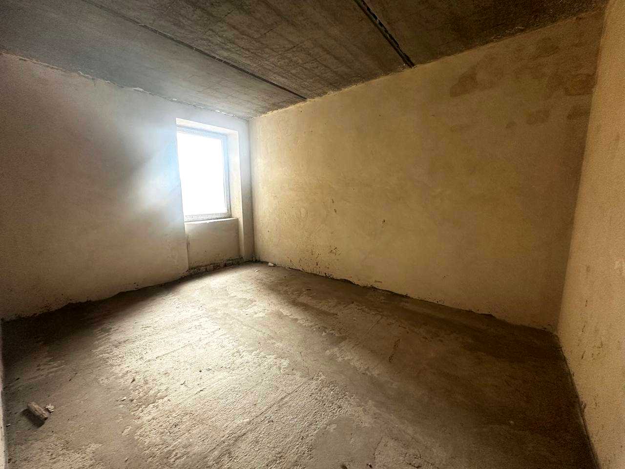 1869609735910465