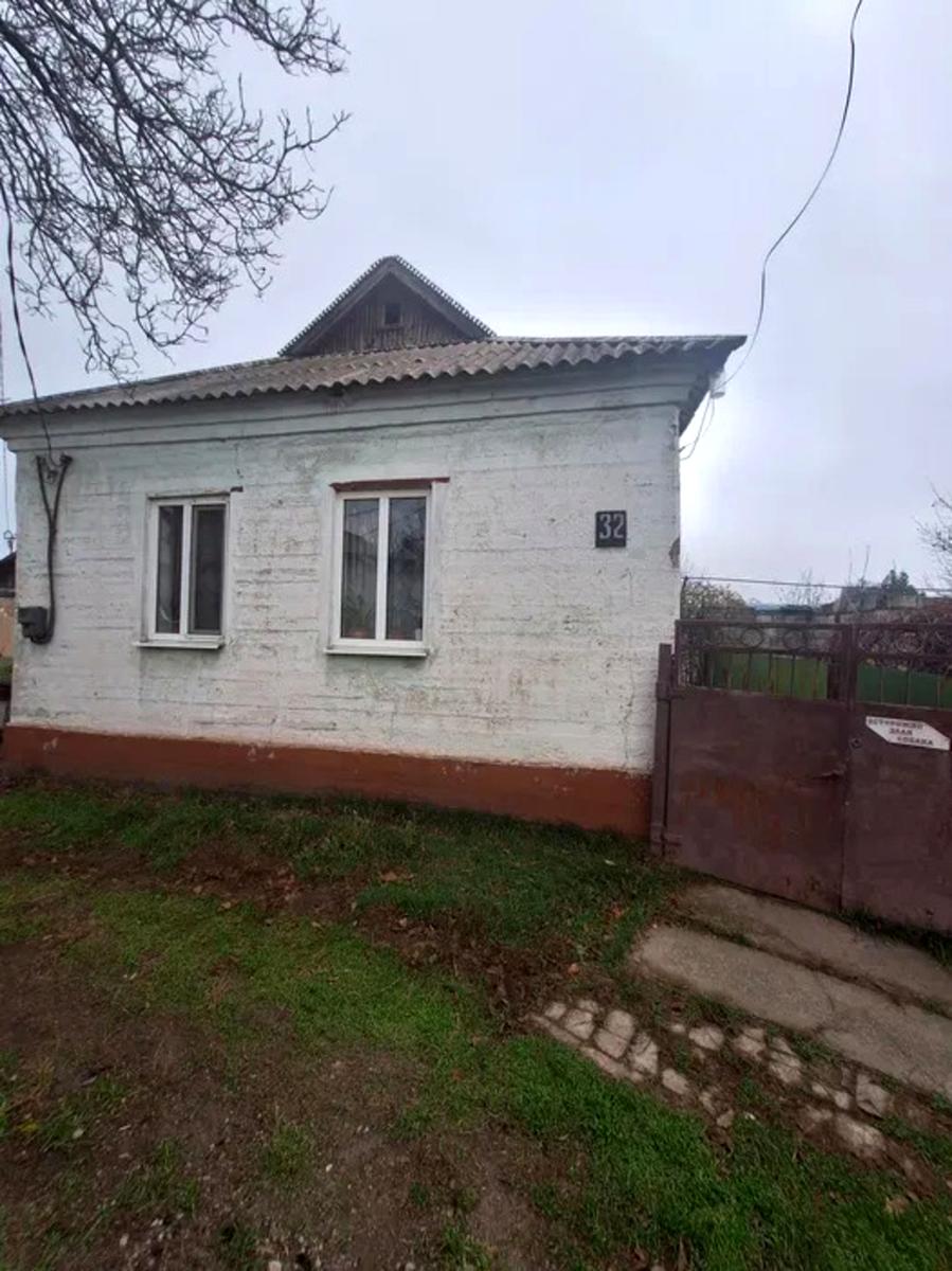 1869610590493851