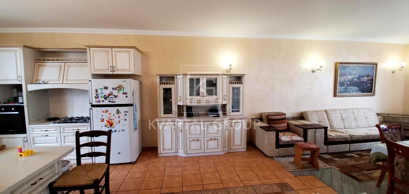 1869611673483858