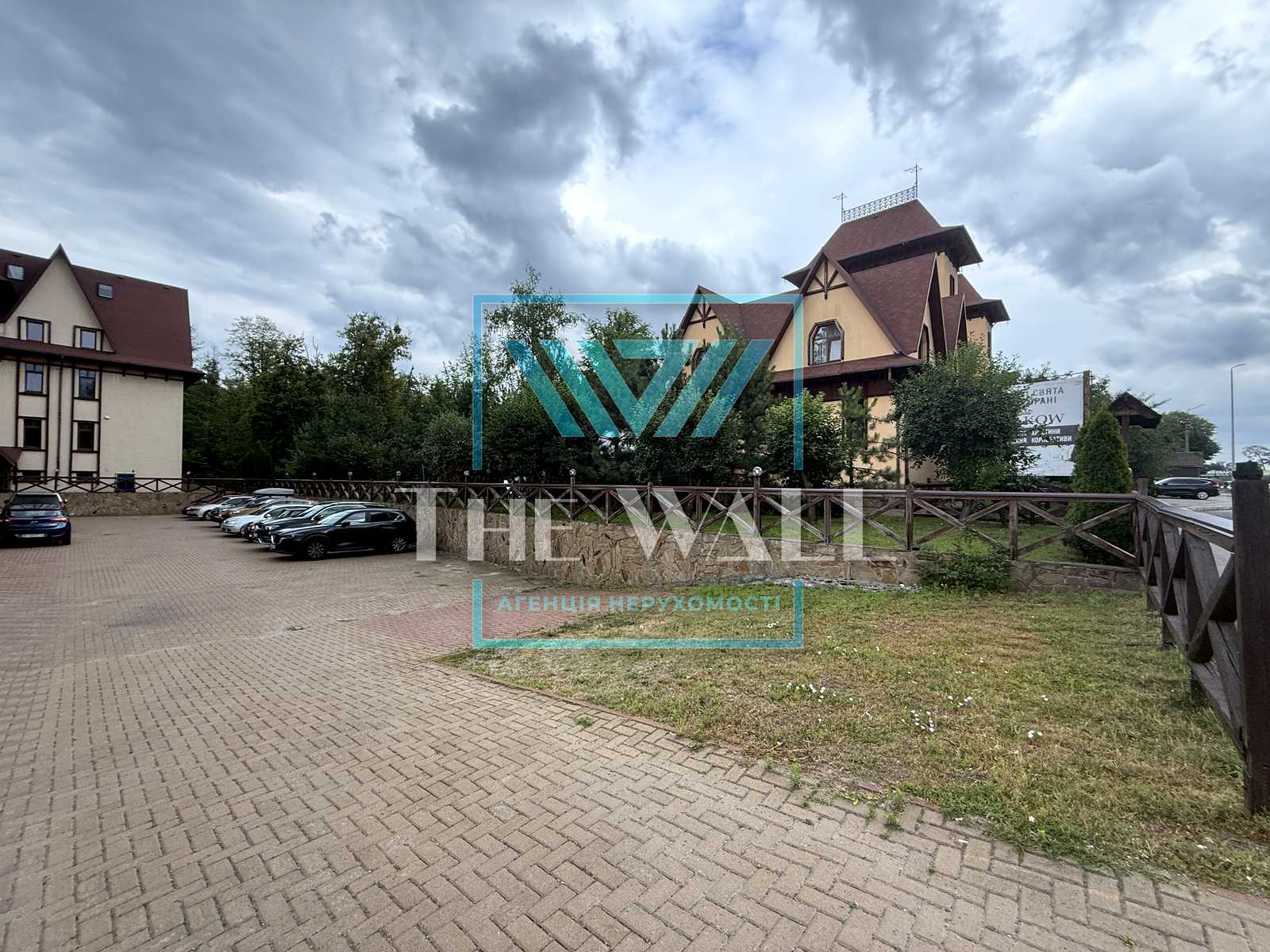 1869614476390039
